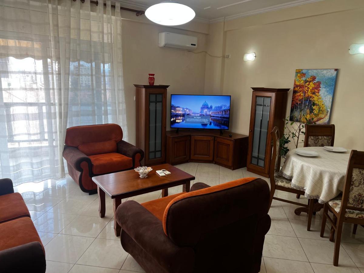 City Central Apartment 2 ติรานา ภายนอก รูปภาพ