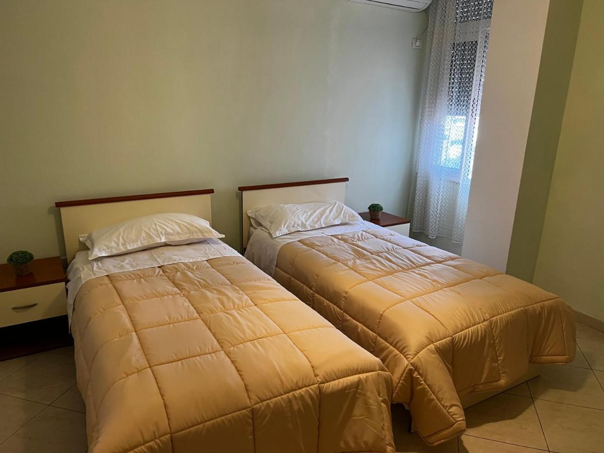 City Central Apartment 2 ติรานา ภายนอก รูปภาพ