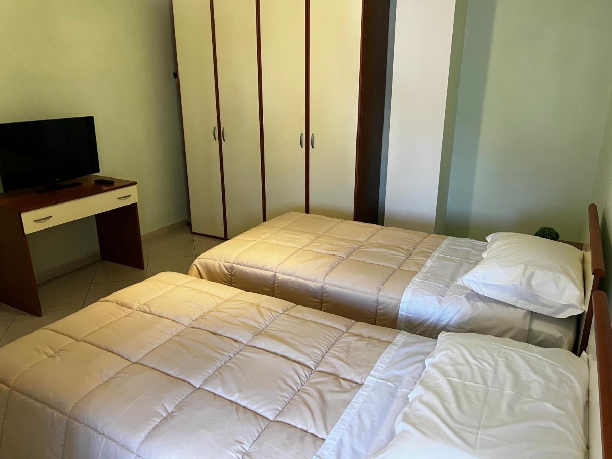 City Central Apartment 2 ติรานา ภายนอก รูปภาพ
